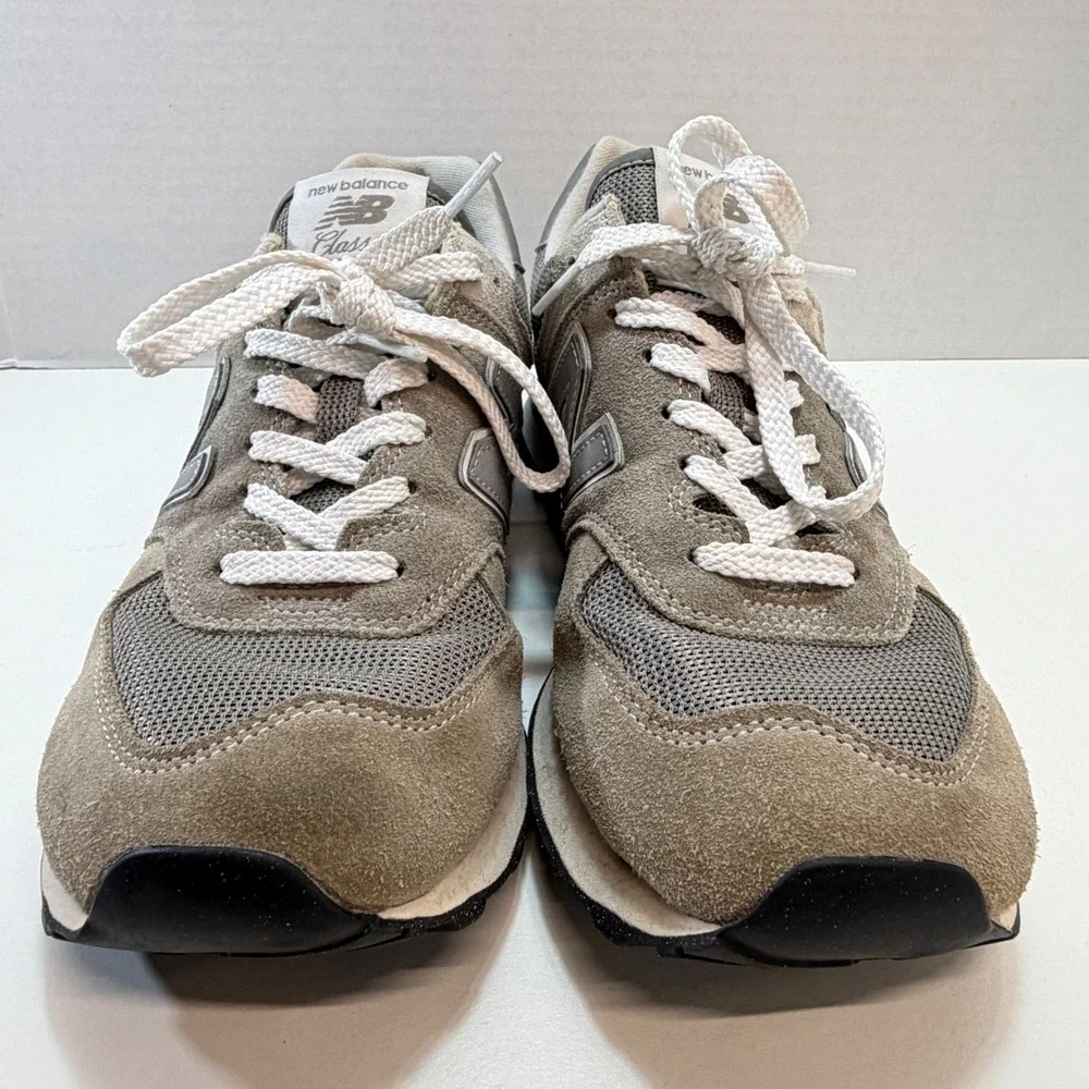 New Balance 574 Classic Sneakers Womens 8.5 Grey WL574EVG Suede Mesh Retro - Picture 2 of 9